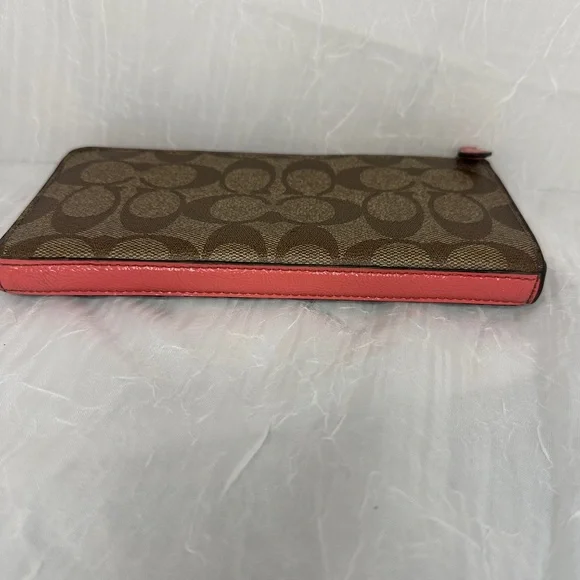 RESERVED Coach Peyton Signature C Accordion Zipper Wallet - Picture 3 of 6